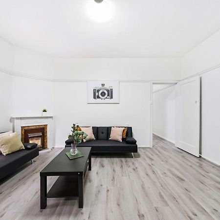 Burwood New 2 Bedroom 2 Bathroom Apartment Sydney Bagian luar foto