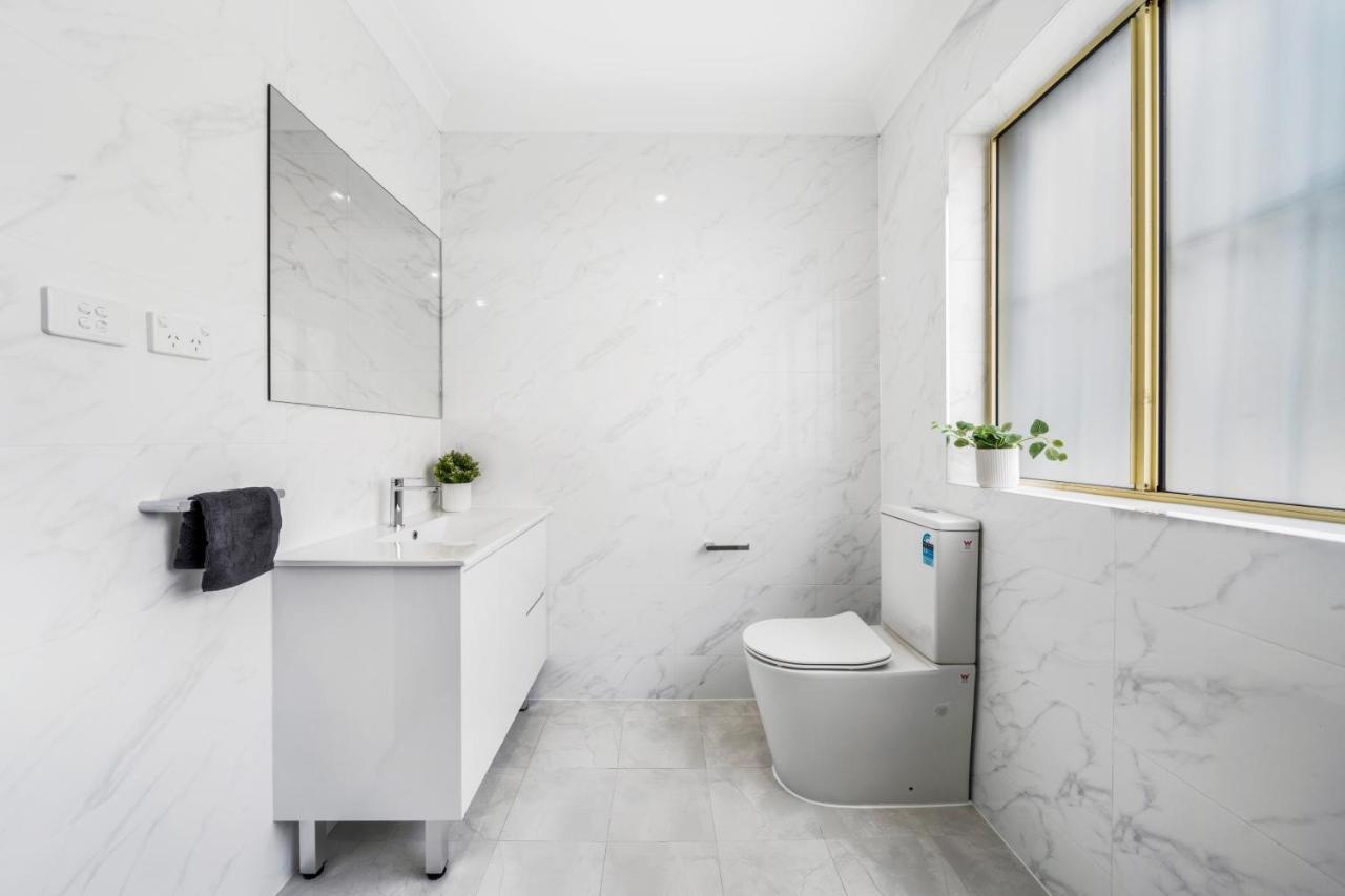 Burwood New 2 Bedroom 2 Bathroom Apartment Sydney Bagian luar foto